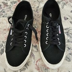 Superga Sneakers